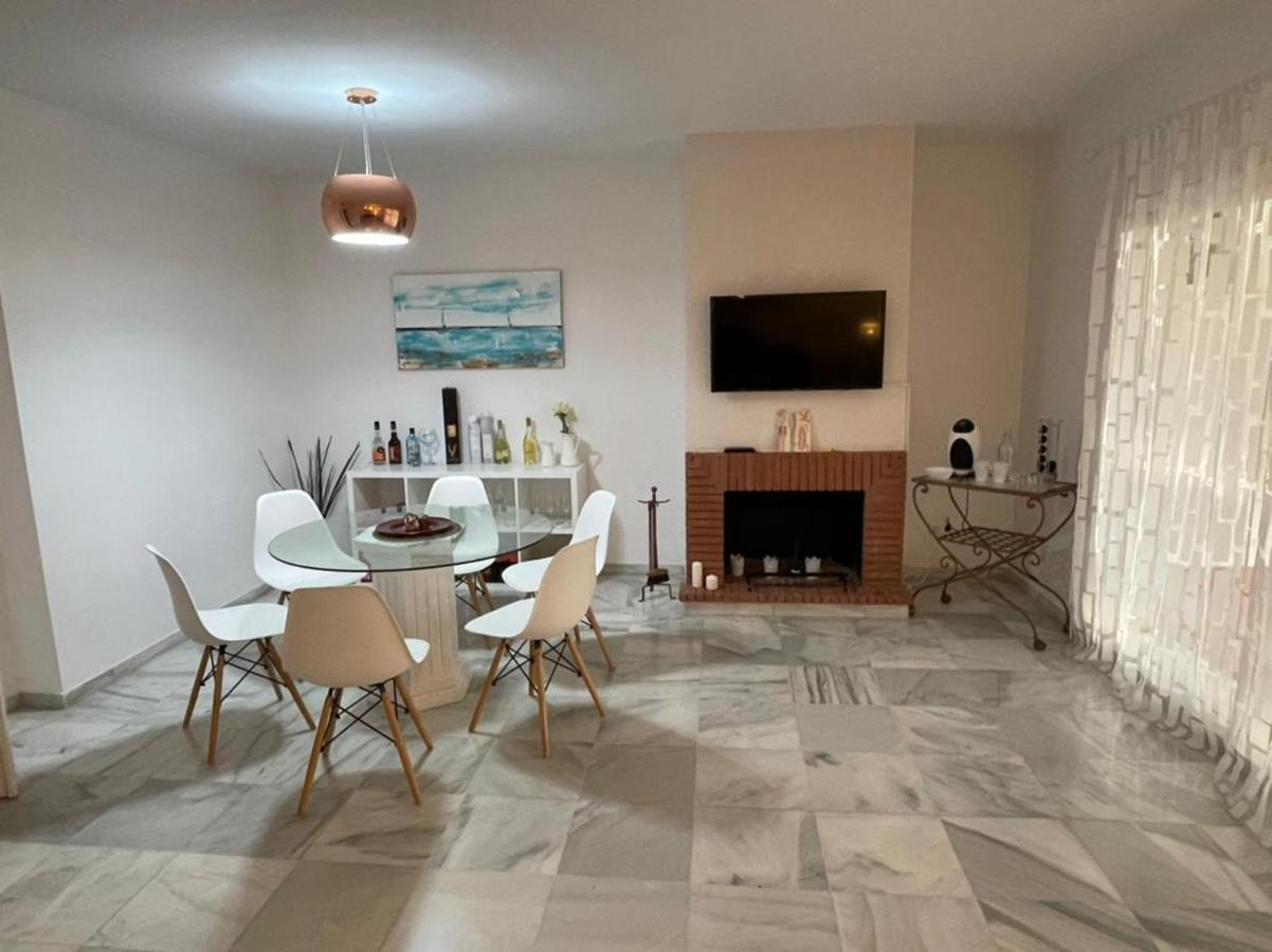 Amazing Apartment For Families Up To 6 Persons Benalmádena Eksteriør bilde