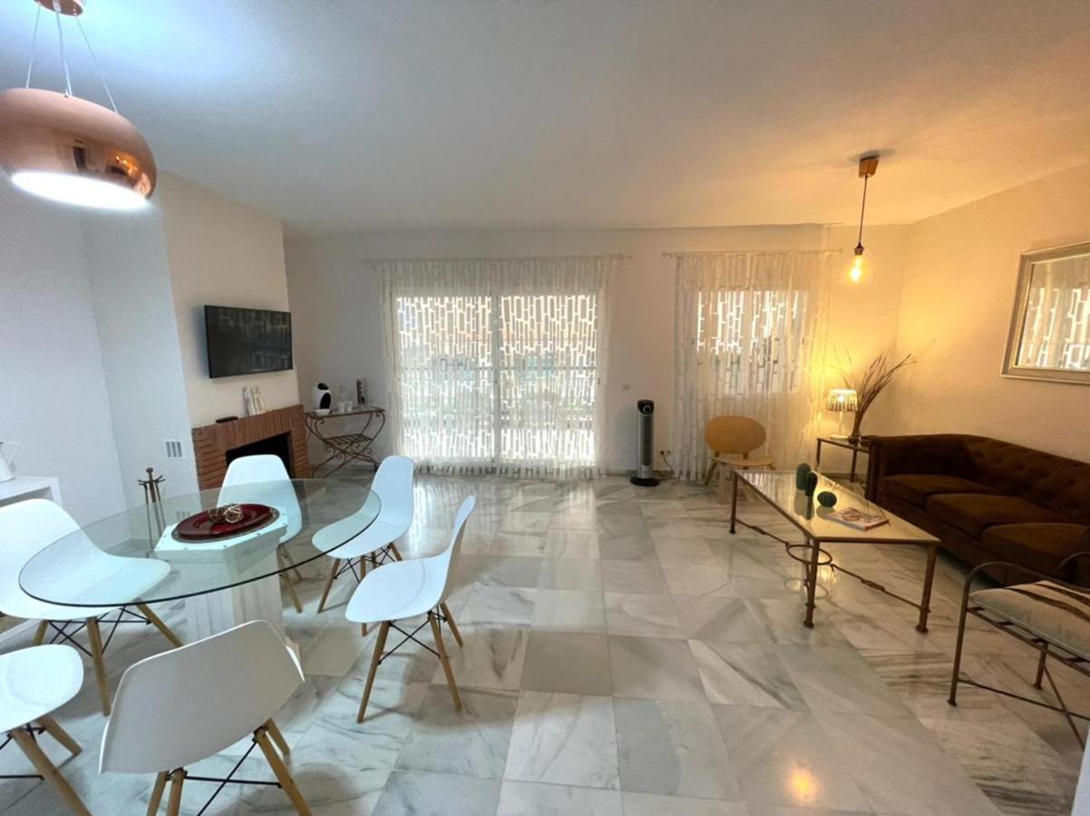 Amazing Apartment For Families Up To 6 Persons Benalmádena Eksteriør bilde
